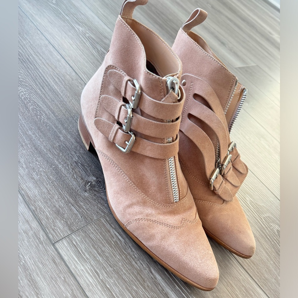 Tabitha Simmson boots
